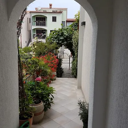 Danka Apartment *